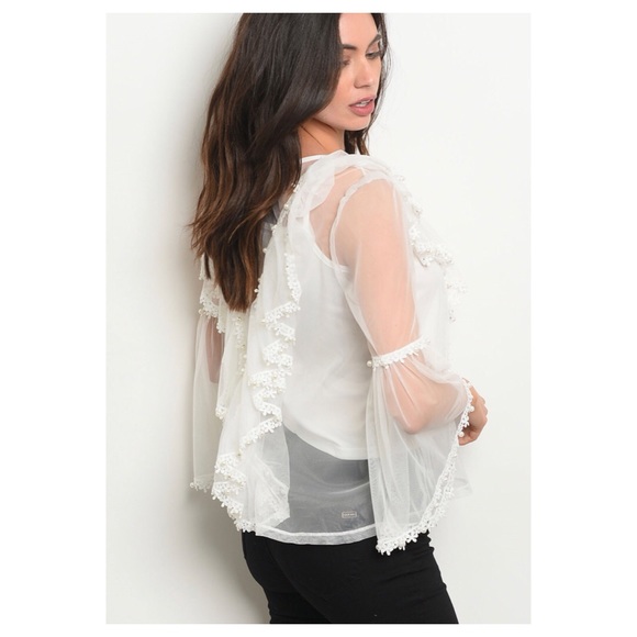 BEAUTIFUL LONG BELL SLEEVES - Picture 4 of 5